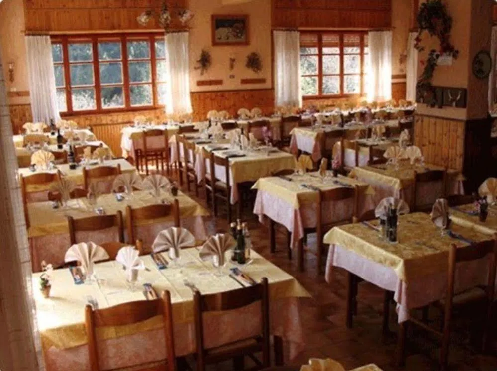 Albergo Ristorante Pineta Collio Hotel